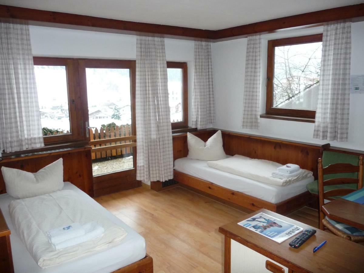 Pension Terra Neustift im Stubaital Exterior photo